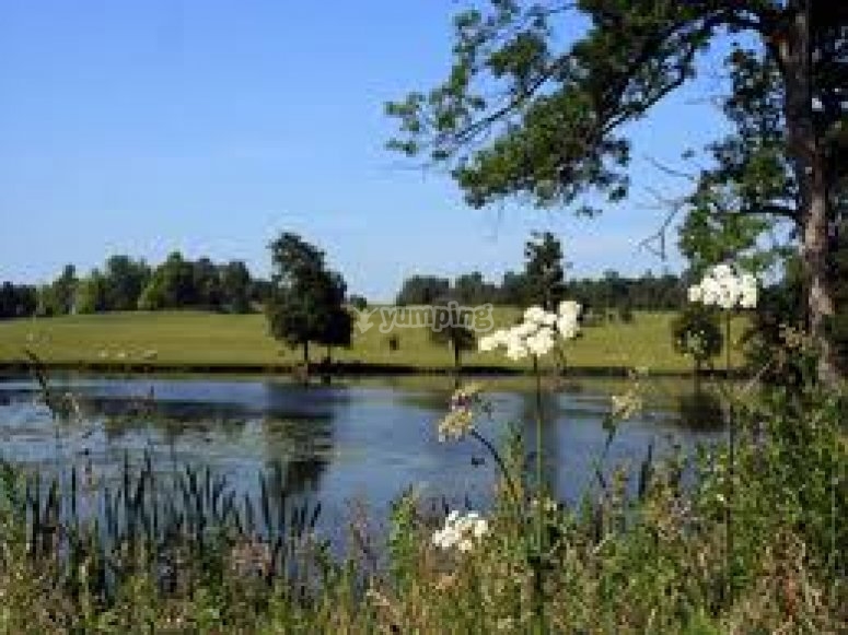 Paxton Lakes Sailing Club, prices and bookings 2024